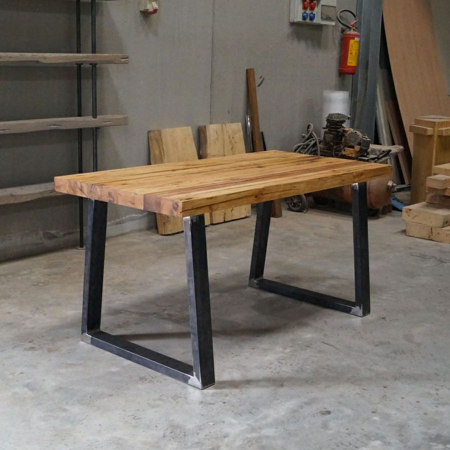 Tavolo industriale in legno massello