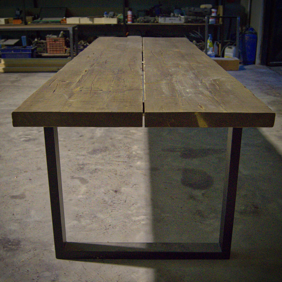 Tavolo legno massello vintage gambe ferro