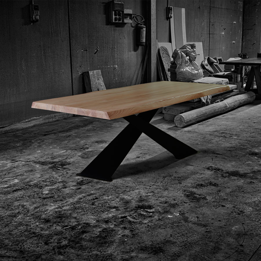 Tavolo legno massello naturale gambe design ferro