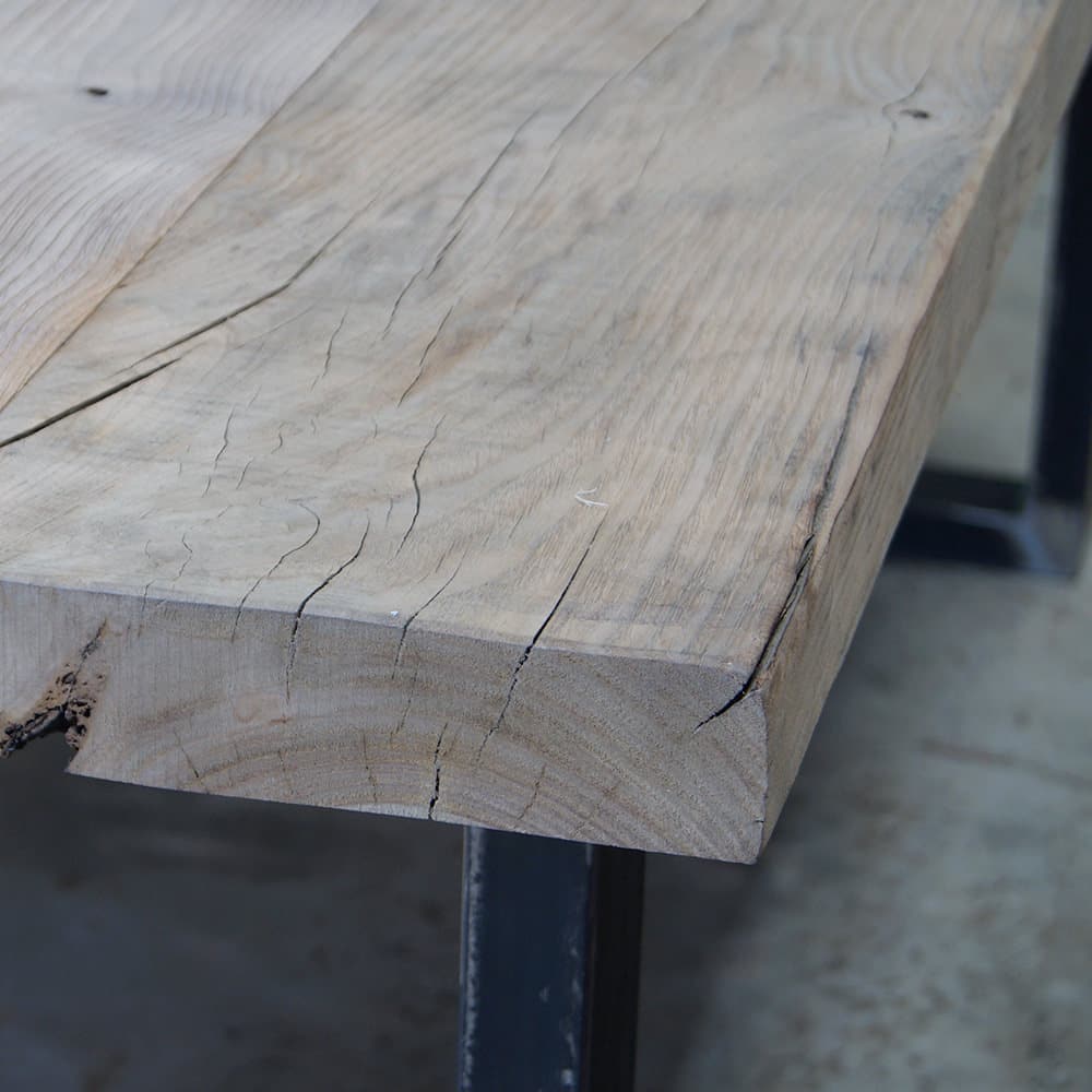 Tavolo rustico in legno massello con panca