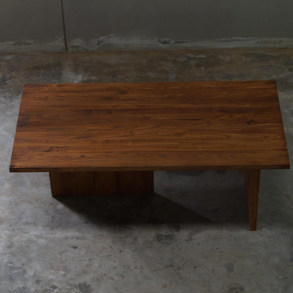 Tavolo legno massello con gambe in legno