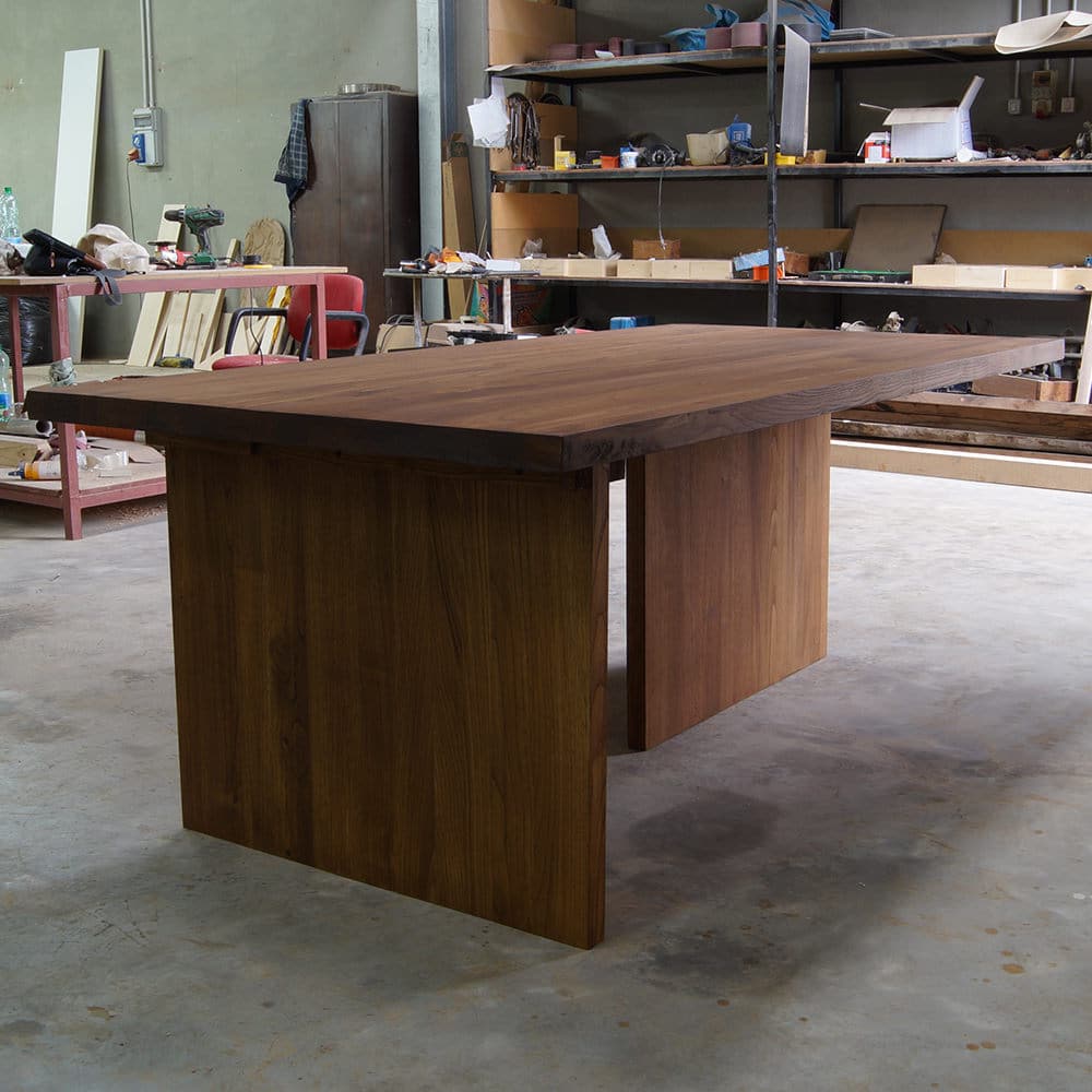 Tavolo legno massello con gambe in legno