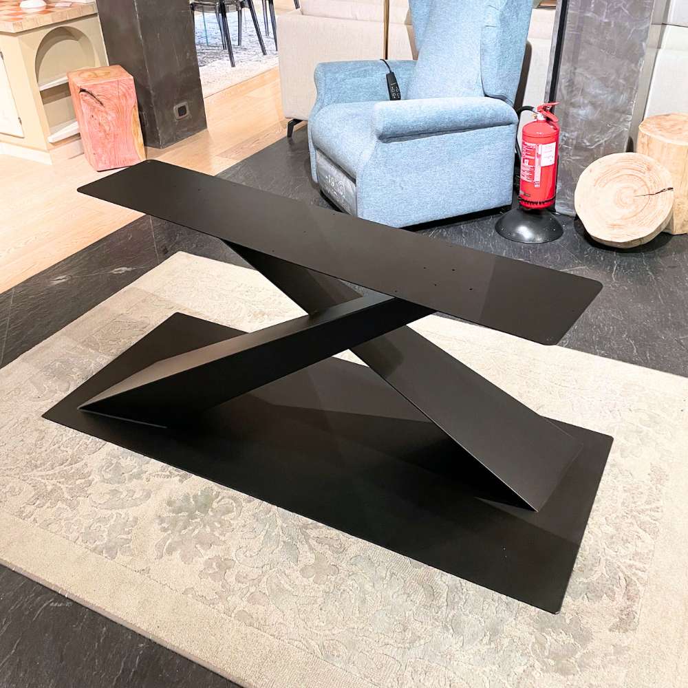 Gambe di design in ferro per tavoli in legno massello modello X Design