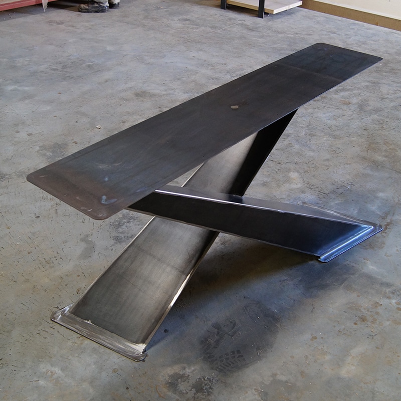 Gambe design in ferro per tavoli in legno massello modello X Design